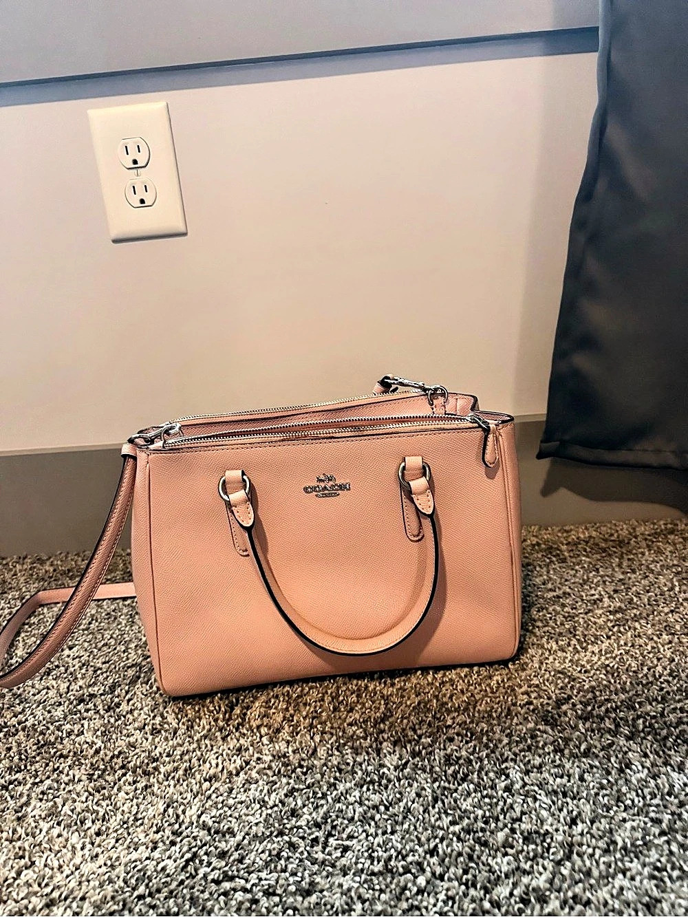 Coach Peyton Leather Jordan Double Zip Carryall Pink Satchel